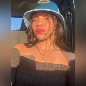 Meet your Posher, Jade